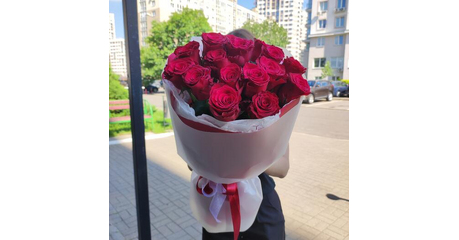 Букет из красных роз 
