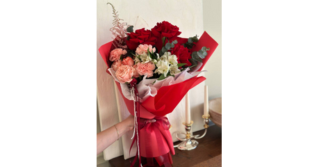 Шикарный букет из роз Любовь в деталях