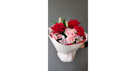 Букет из лилий, хризантемы и французских роз Манчестер